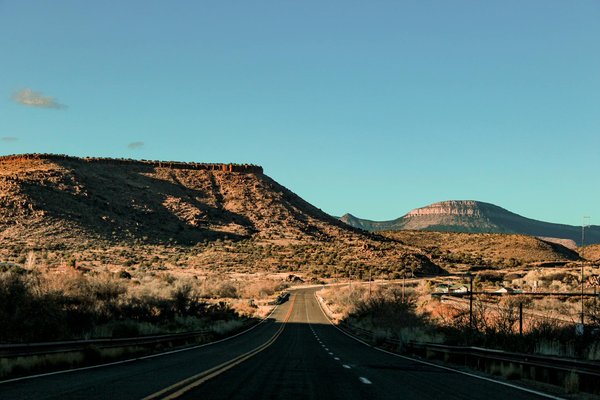 Wie können Fahrzeughersteller die Sicherheit bei Kollisionen verbessern?